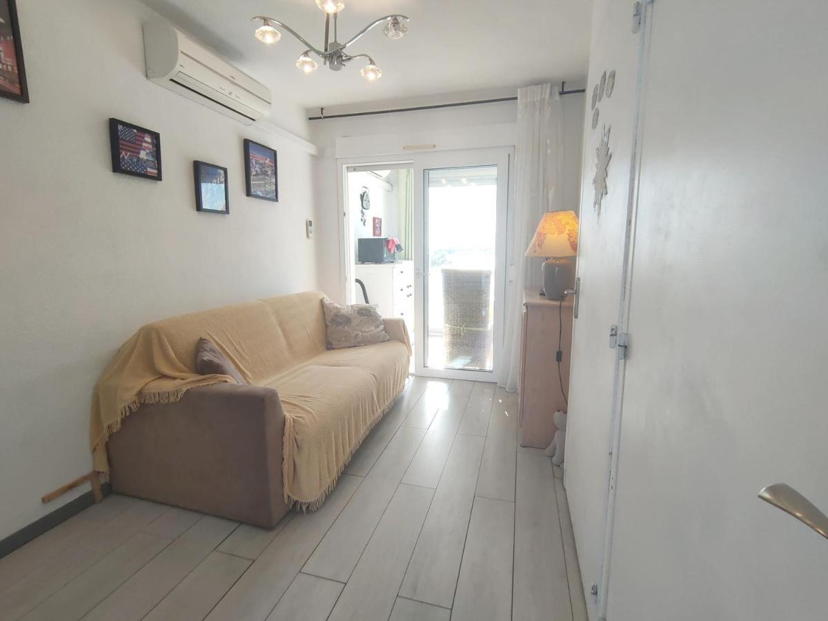 T1 Au Calme Avec Clim Et Parking Prive - Fr-1-503-171 Apartment Balaruc-les-Bains Ngoại thất bức ảnh